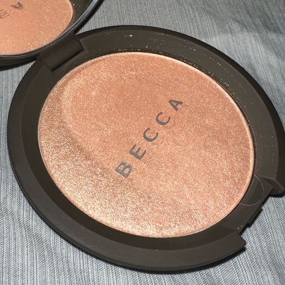 NIB Becca Cosmetics Champagne Pop Shimmering Skin Perfector - Picture 4 of 7